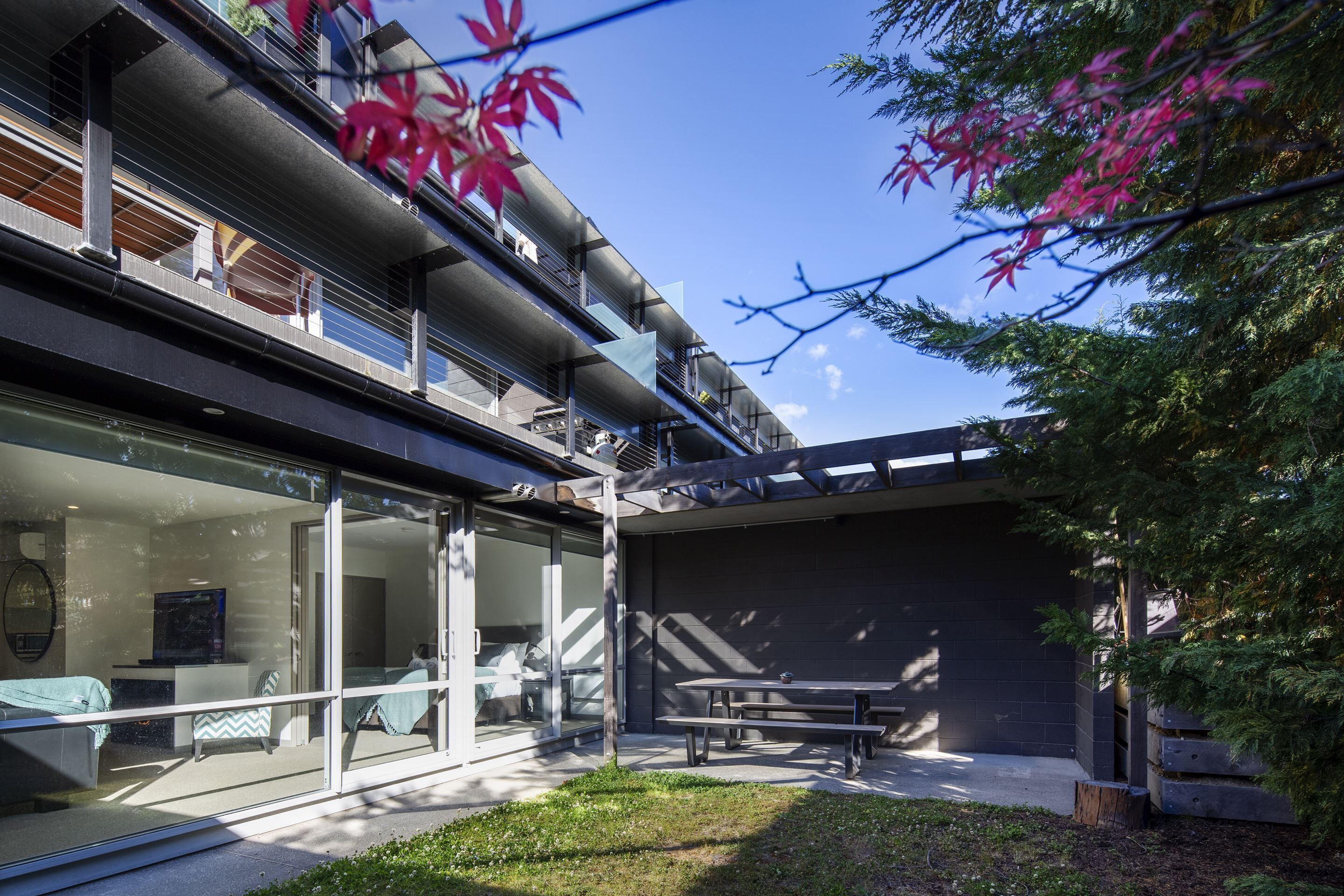 22 Hallenstein Apartments by Staysouth