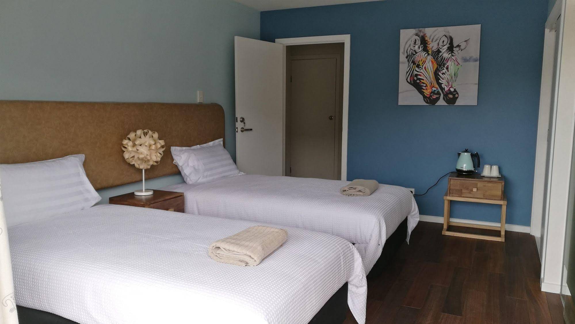 Aquarius De Lavender Lake View B&B