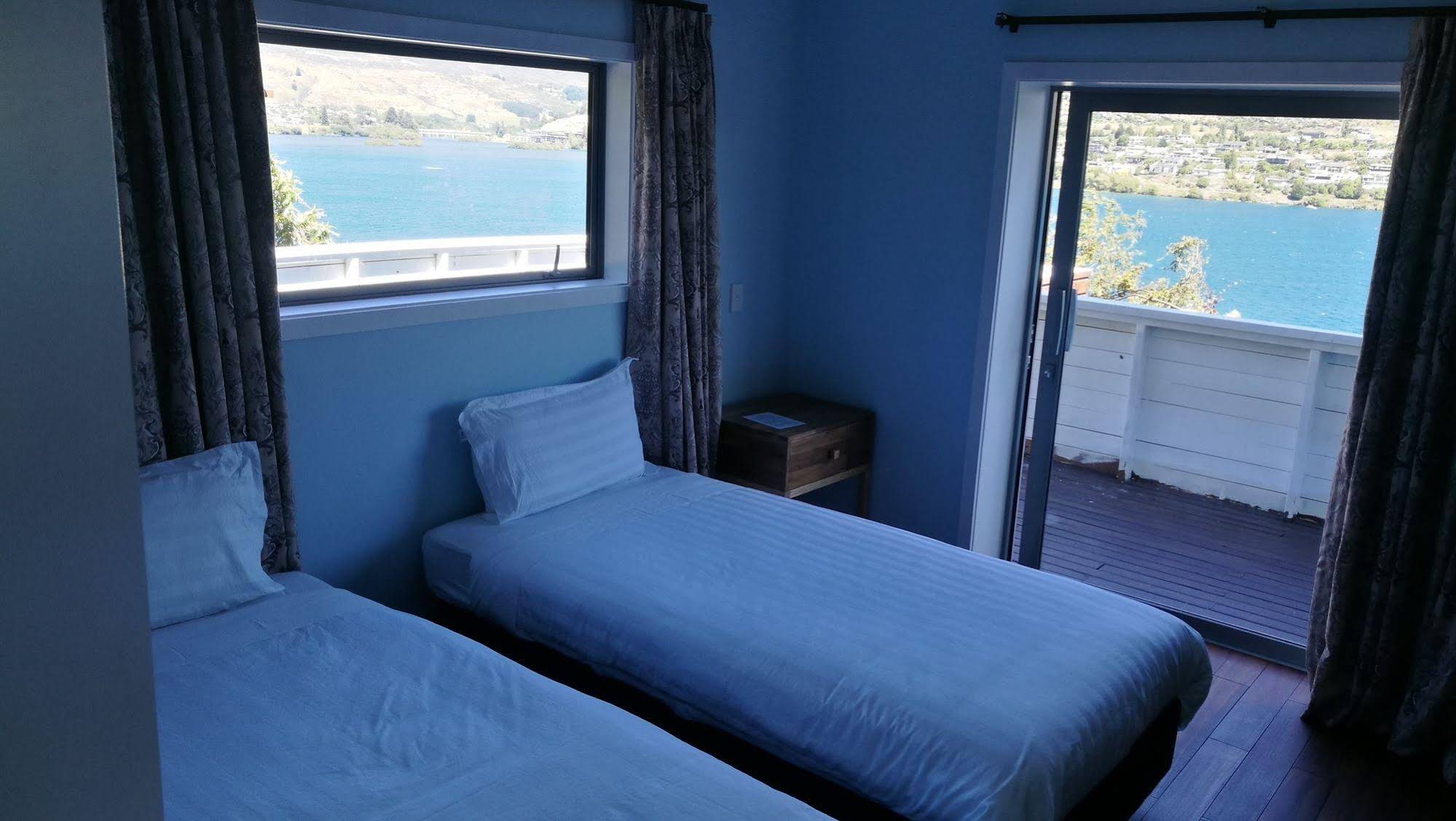 Aquarius De Lavender Lake View B&B