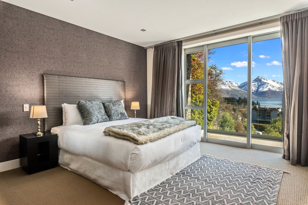Catalina's Luxury Apartments