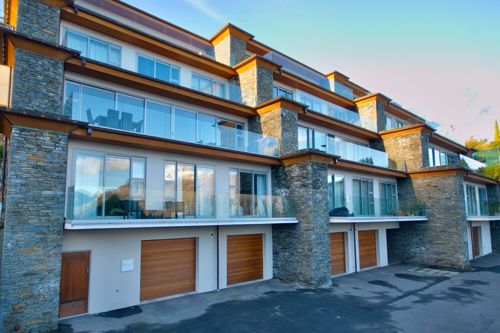 Catalina's Luxury Apartments