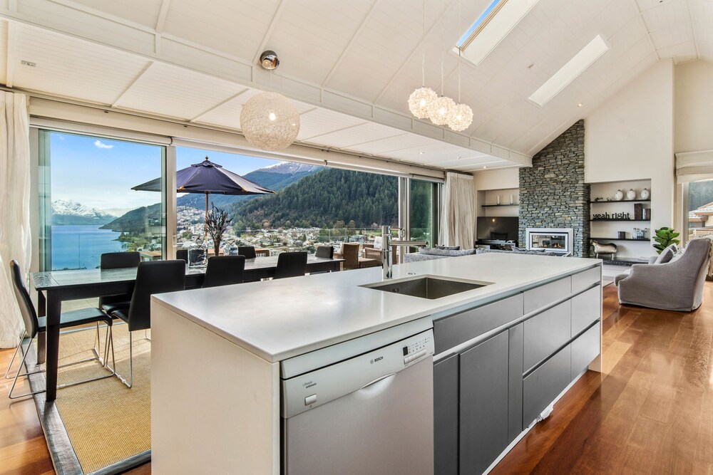 Catalina's Luxury Apartments