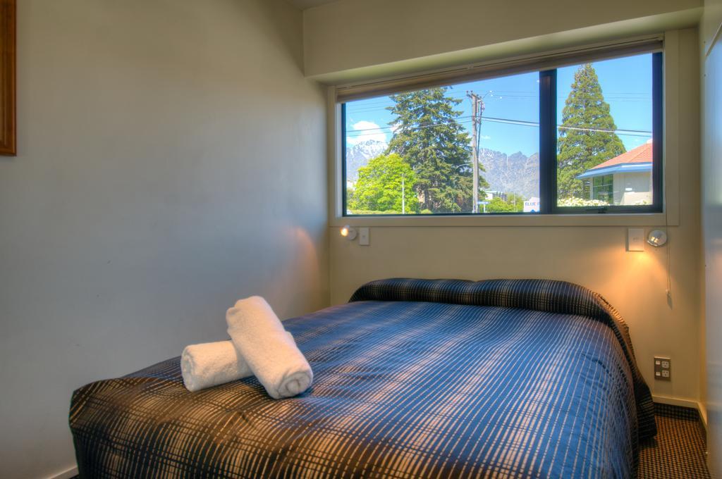 Four Seasons Motel