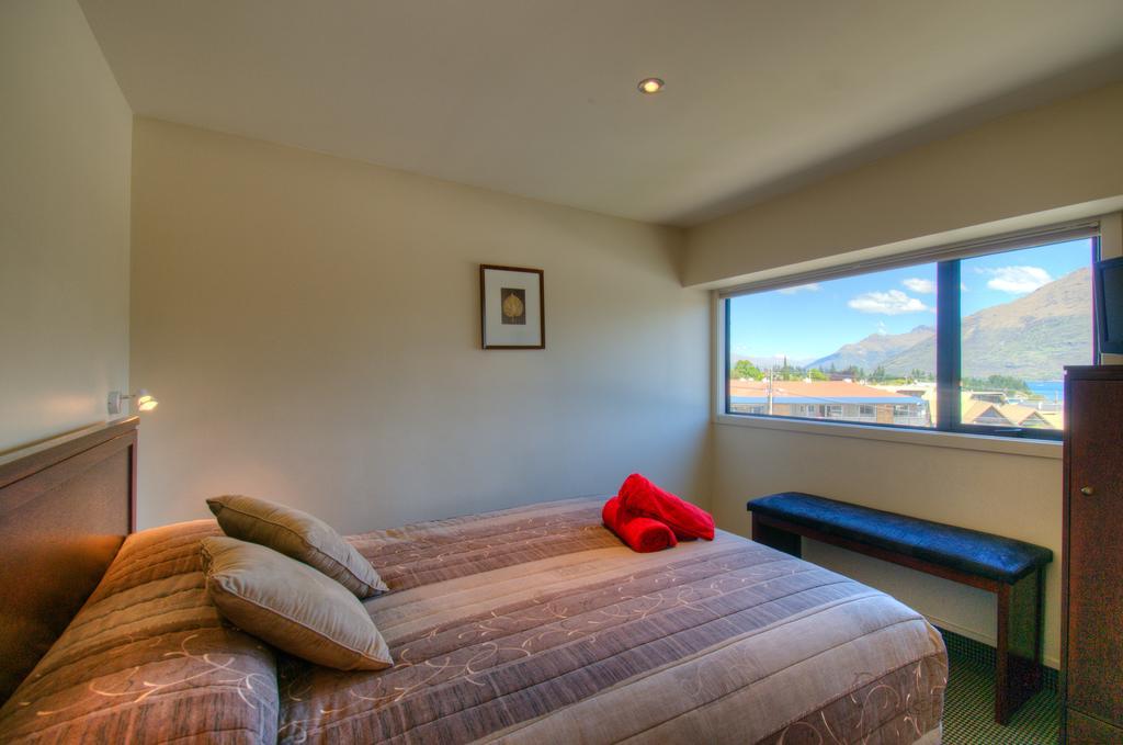 Four Seasons Motel