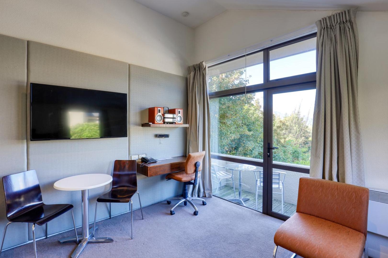 Garden Court Suites and Apartments