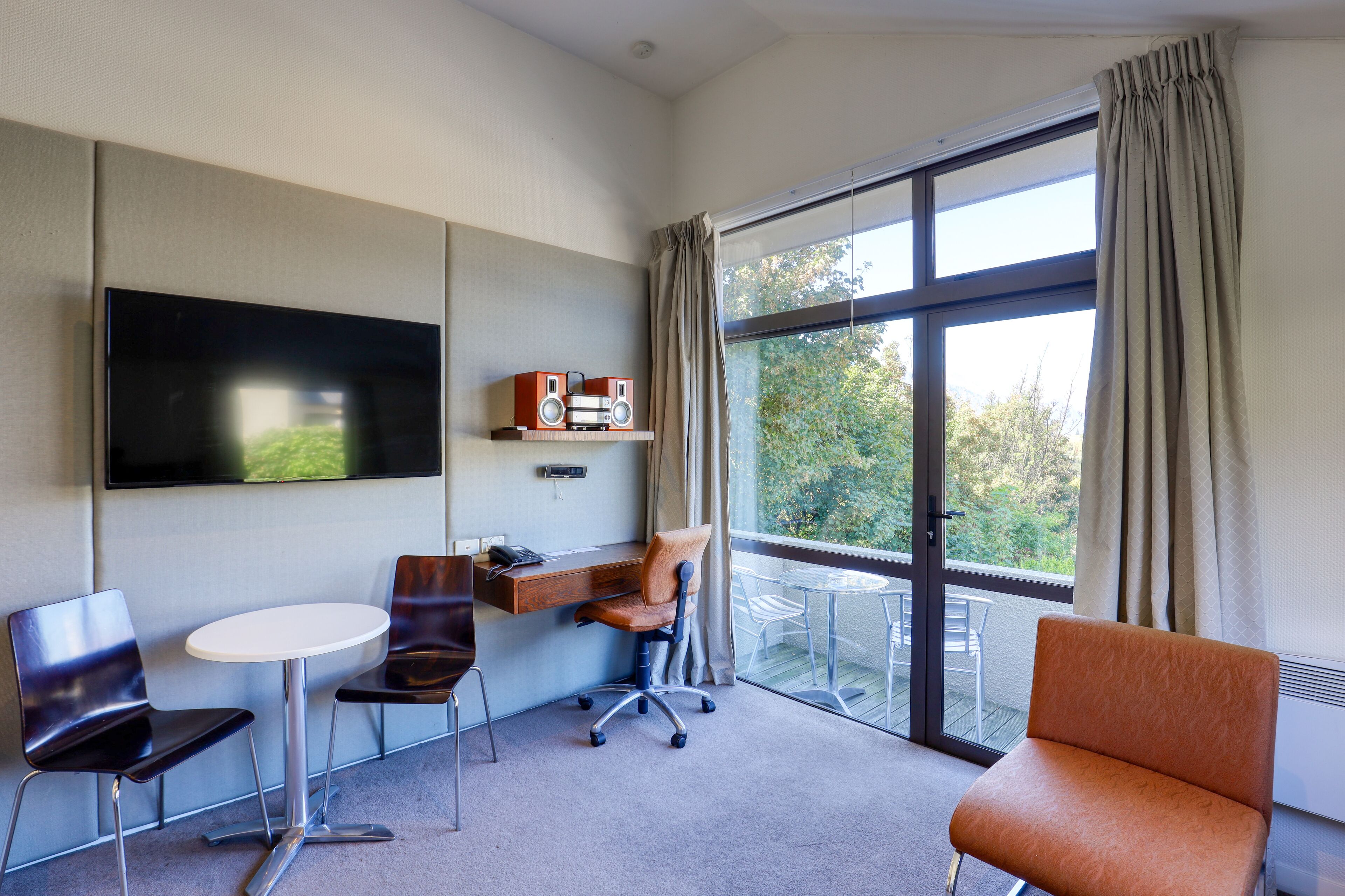 Garden Court Suites and Apartments