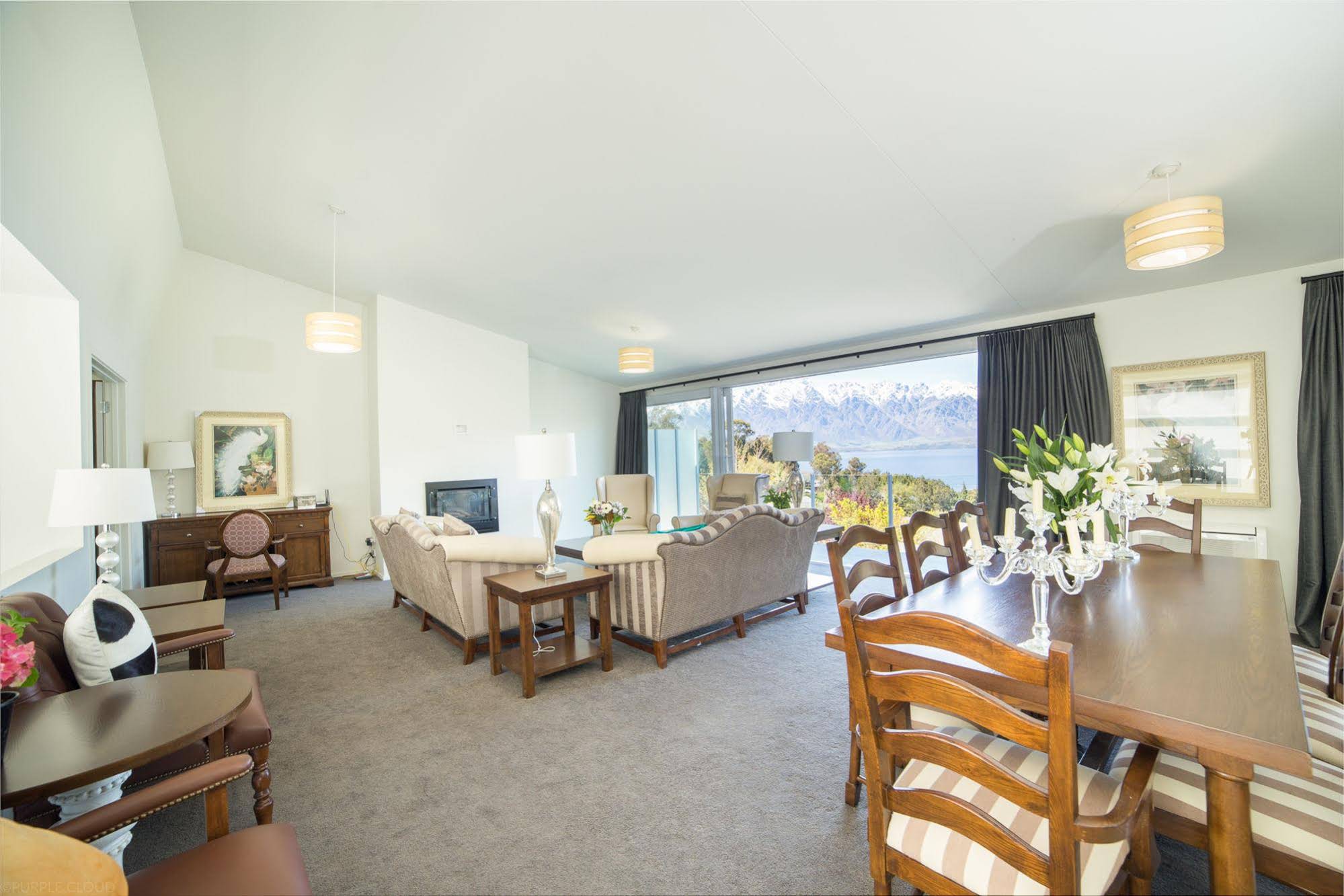 Gemini Lake View Villa