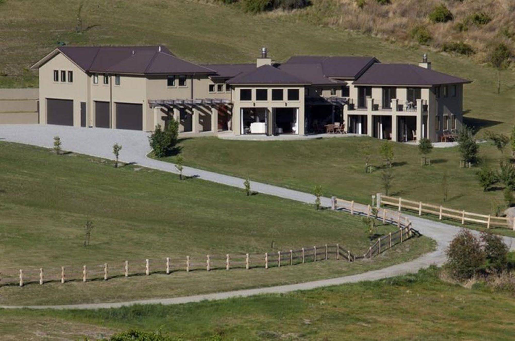 Gibbston House