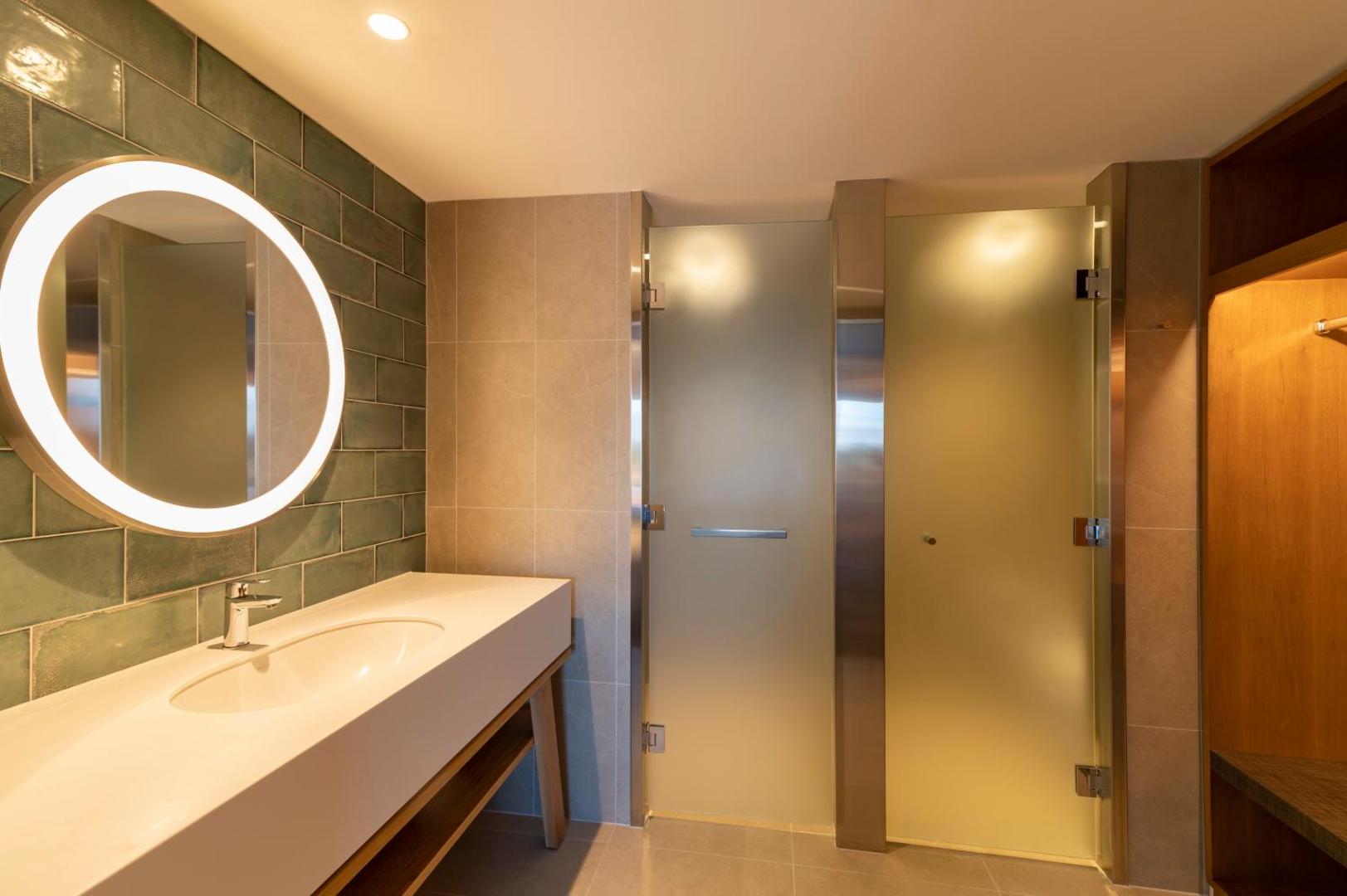 Holiday Inn Express & Suites Queenstown