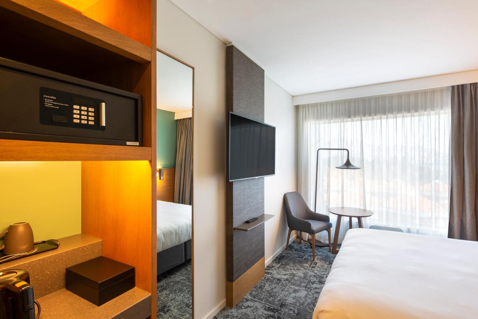 Holiday Inn Express & Suites Queenstown