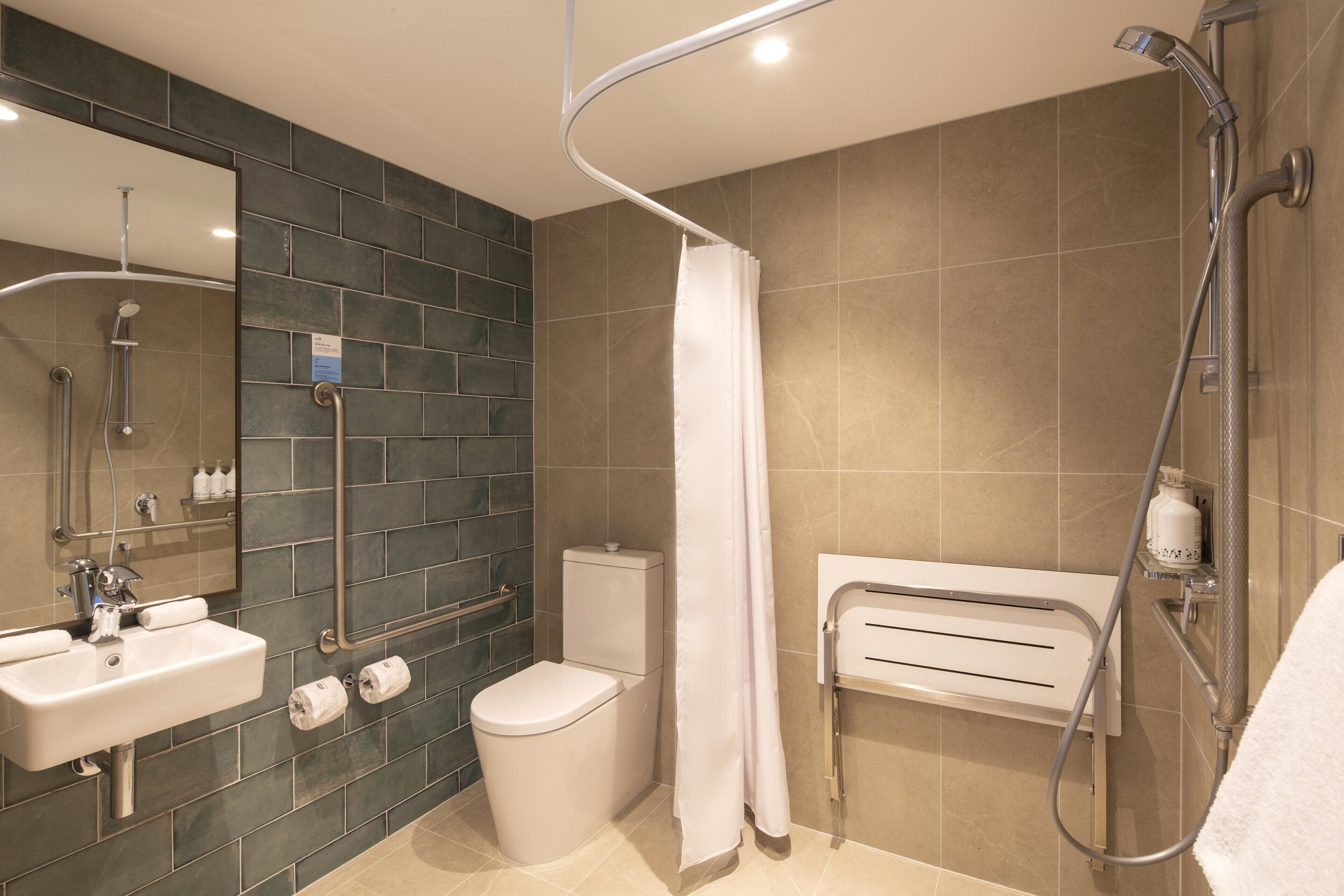 Holiday Inn Express & Suites Queenstown