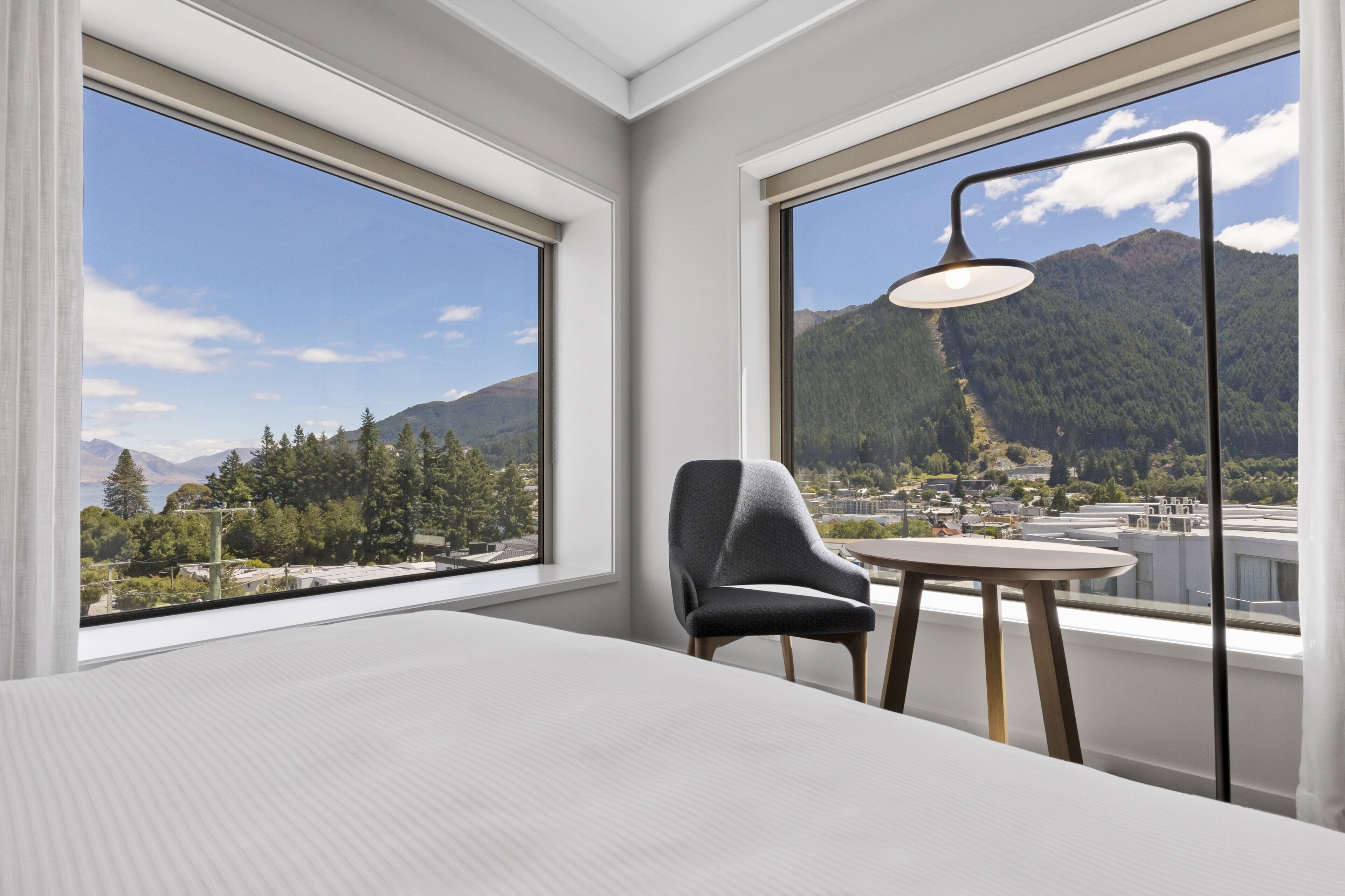 Holiday Inn Express & Suites Queenstown