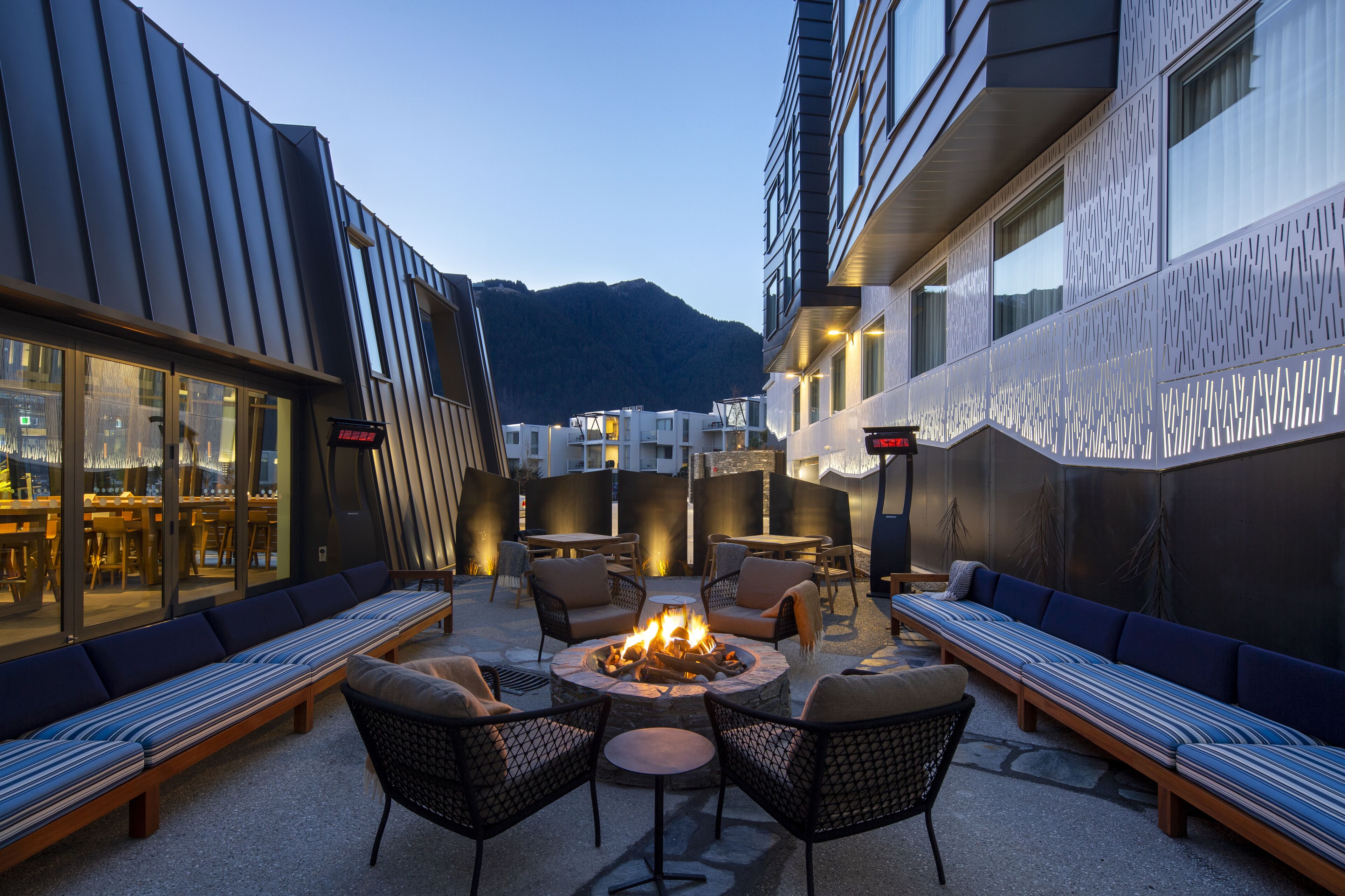 Holiday Inn Express & Suites Queenstown