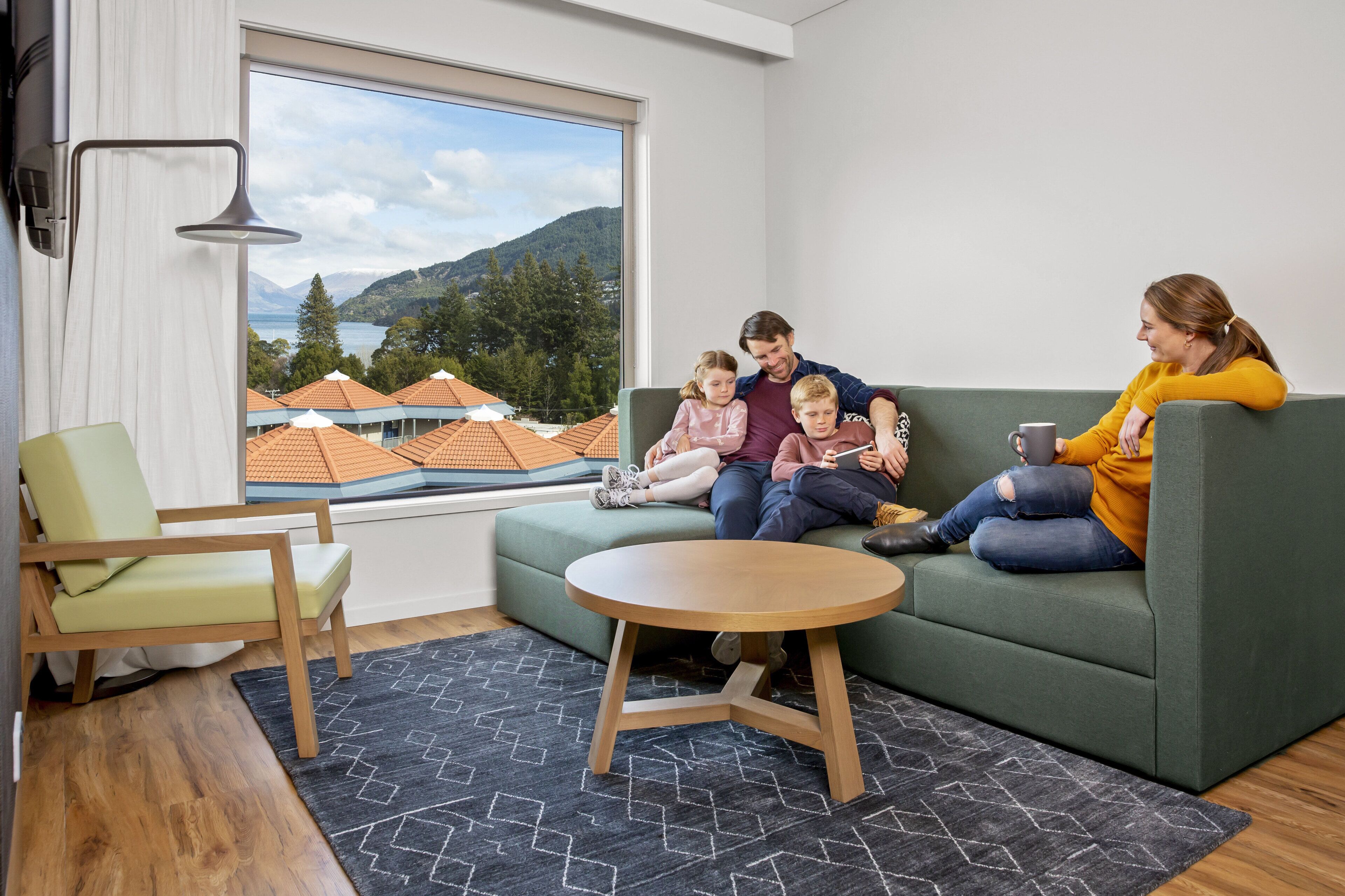 Holiday Inn Express & Suites Queenstown