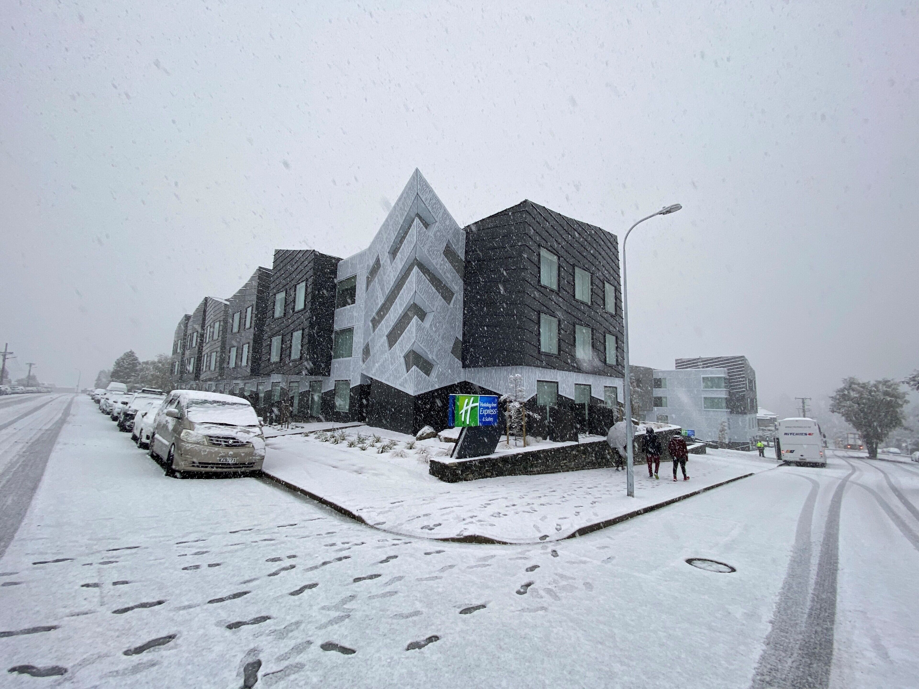 Holiday Inn Express & Suites Queenstown