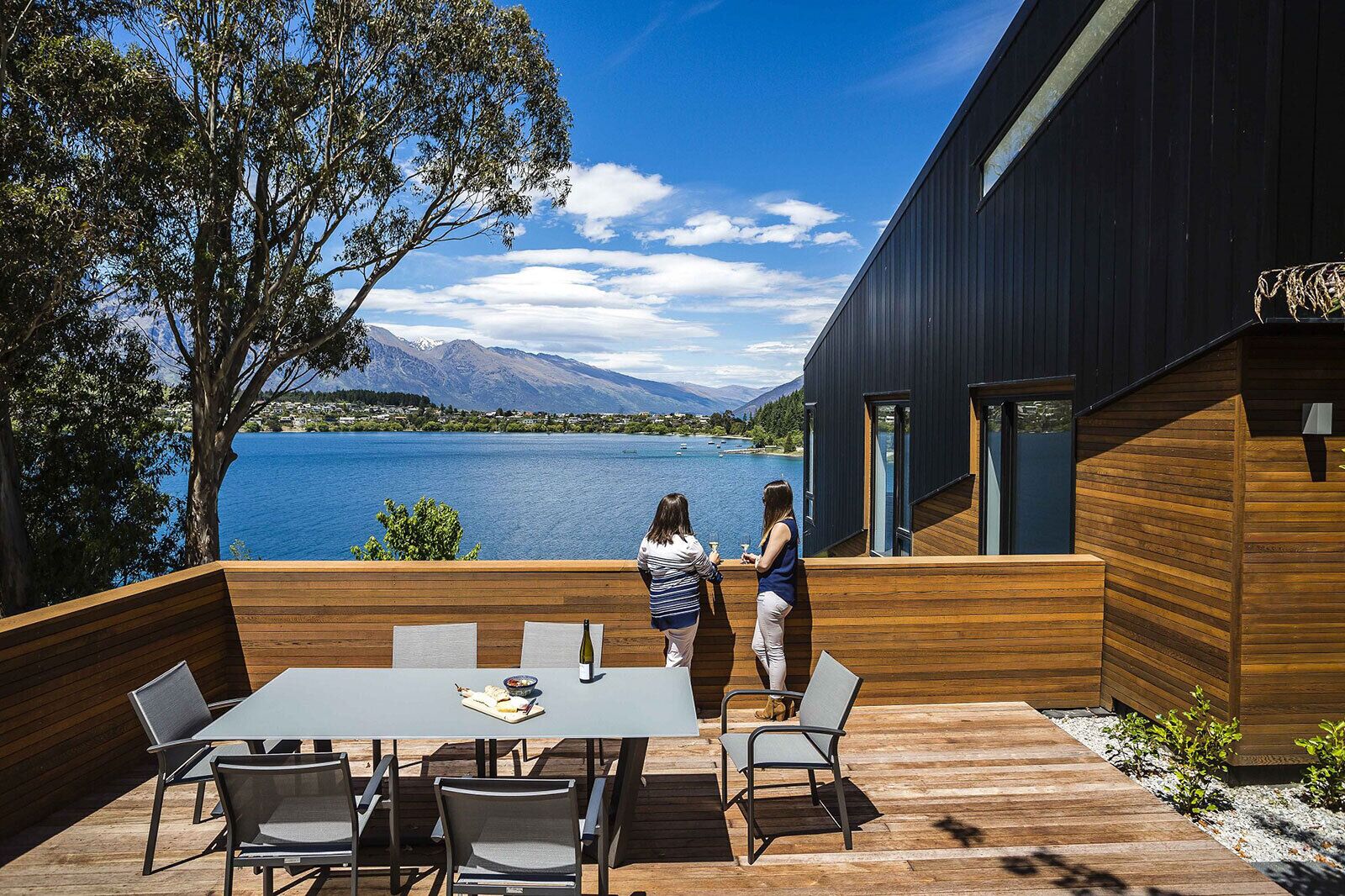 Lakehouse Joela