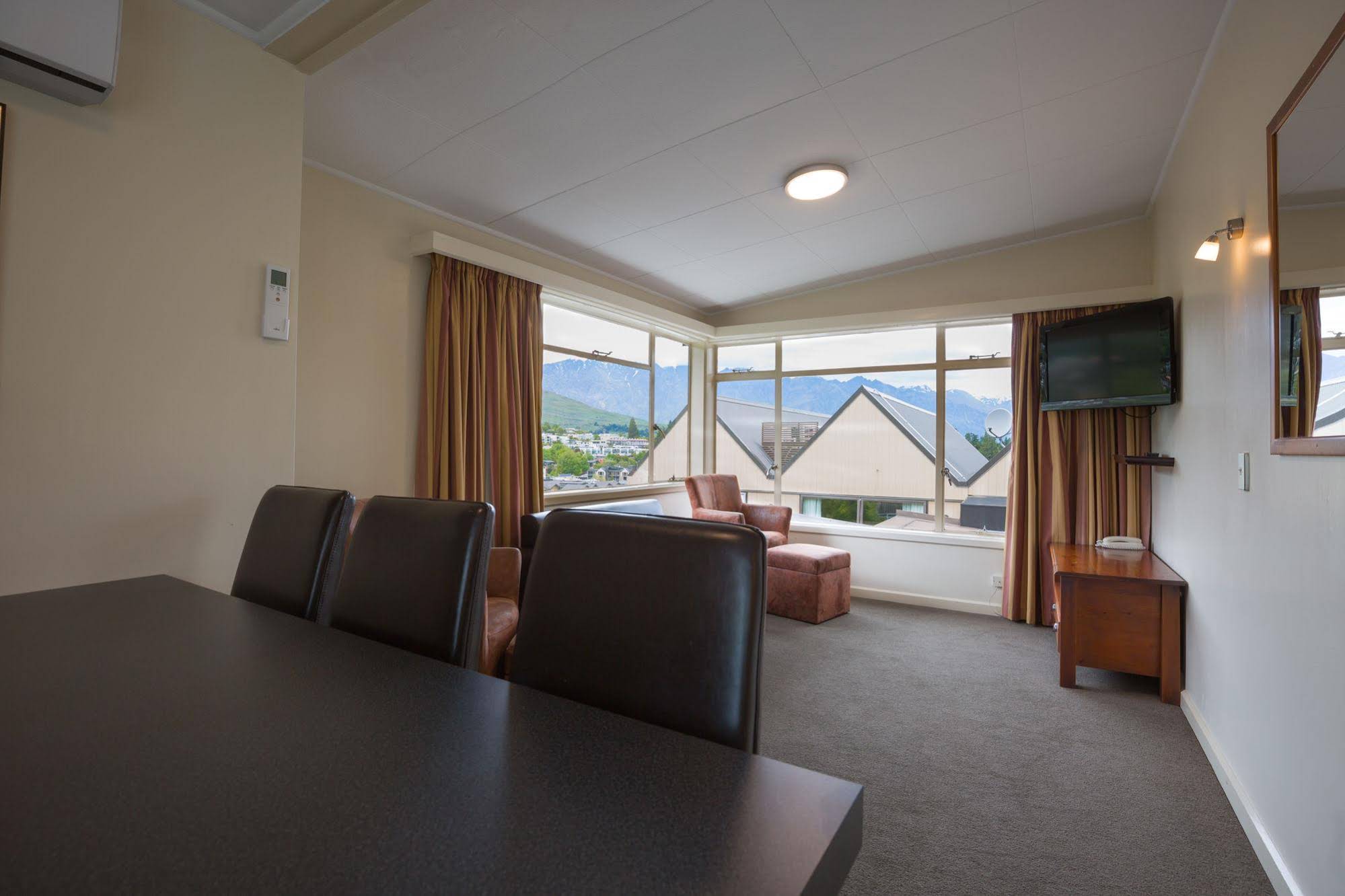 Lomond Lodge