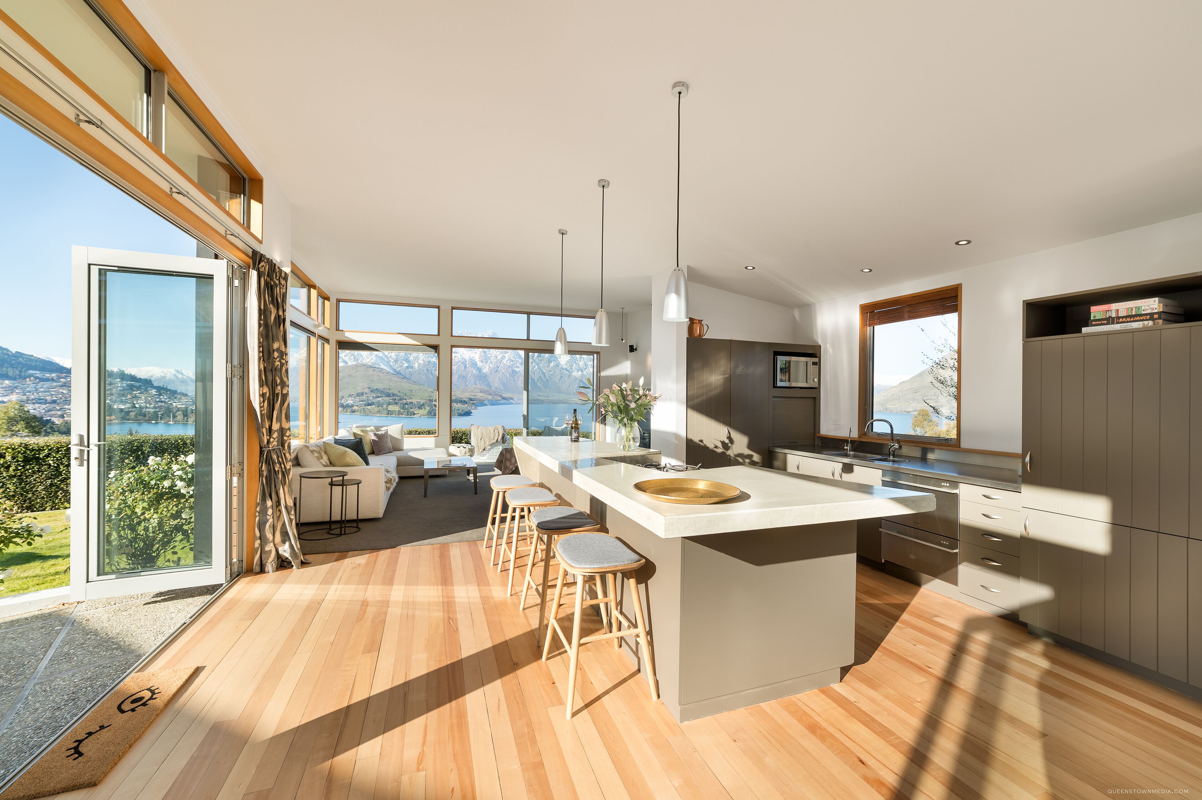 Whakata On Whitbourn