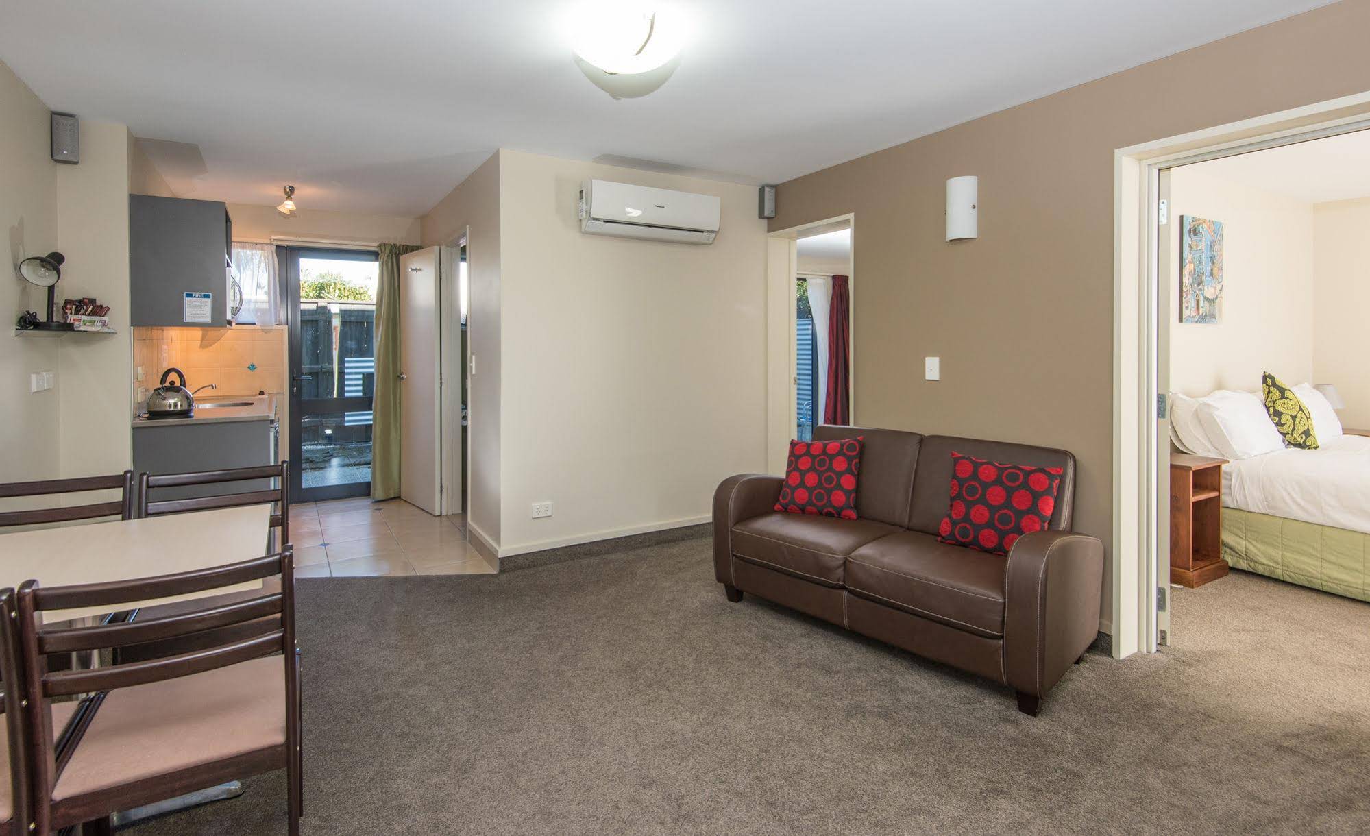Gladstone Motel