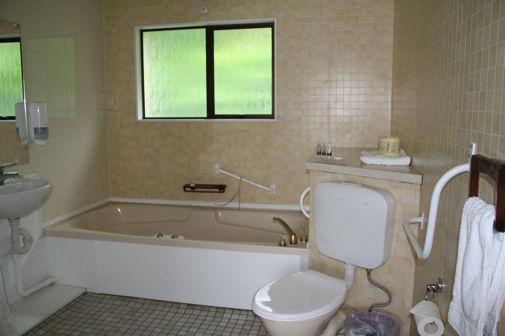 Oxford Court Motel