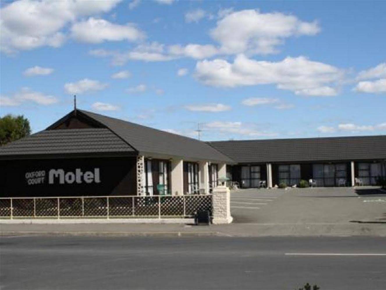 Oxford Court Motel