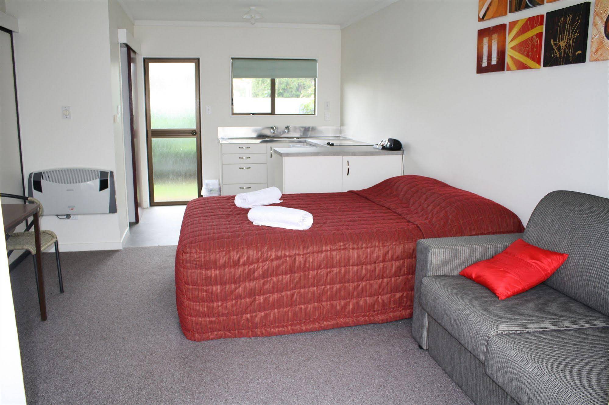 Oxford Court Motel