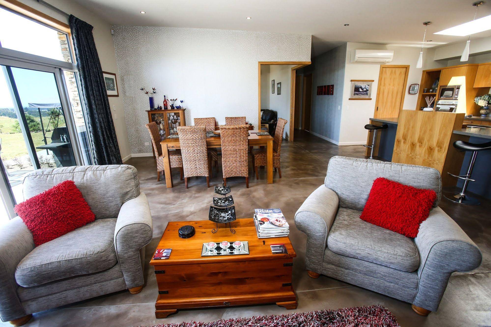 Redvale Ridge B&B
