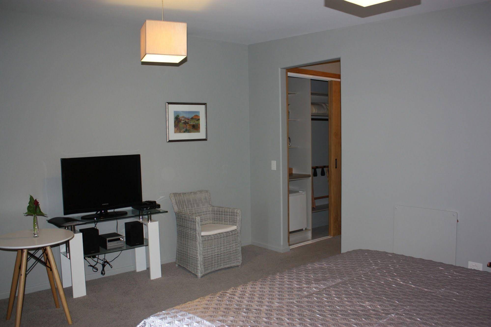 Redvale Ridge B&B