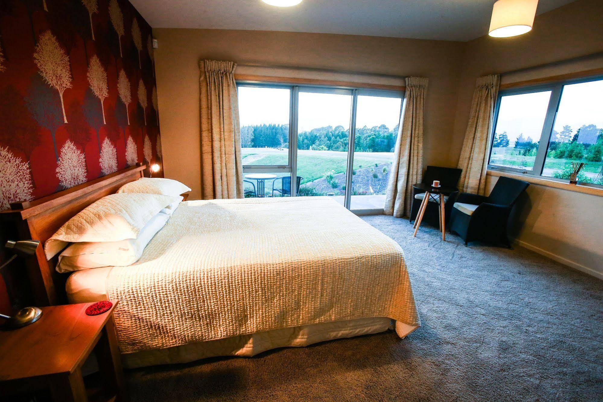 Redvale Ridge B&B
