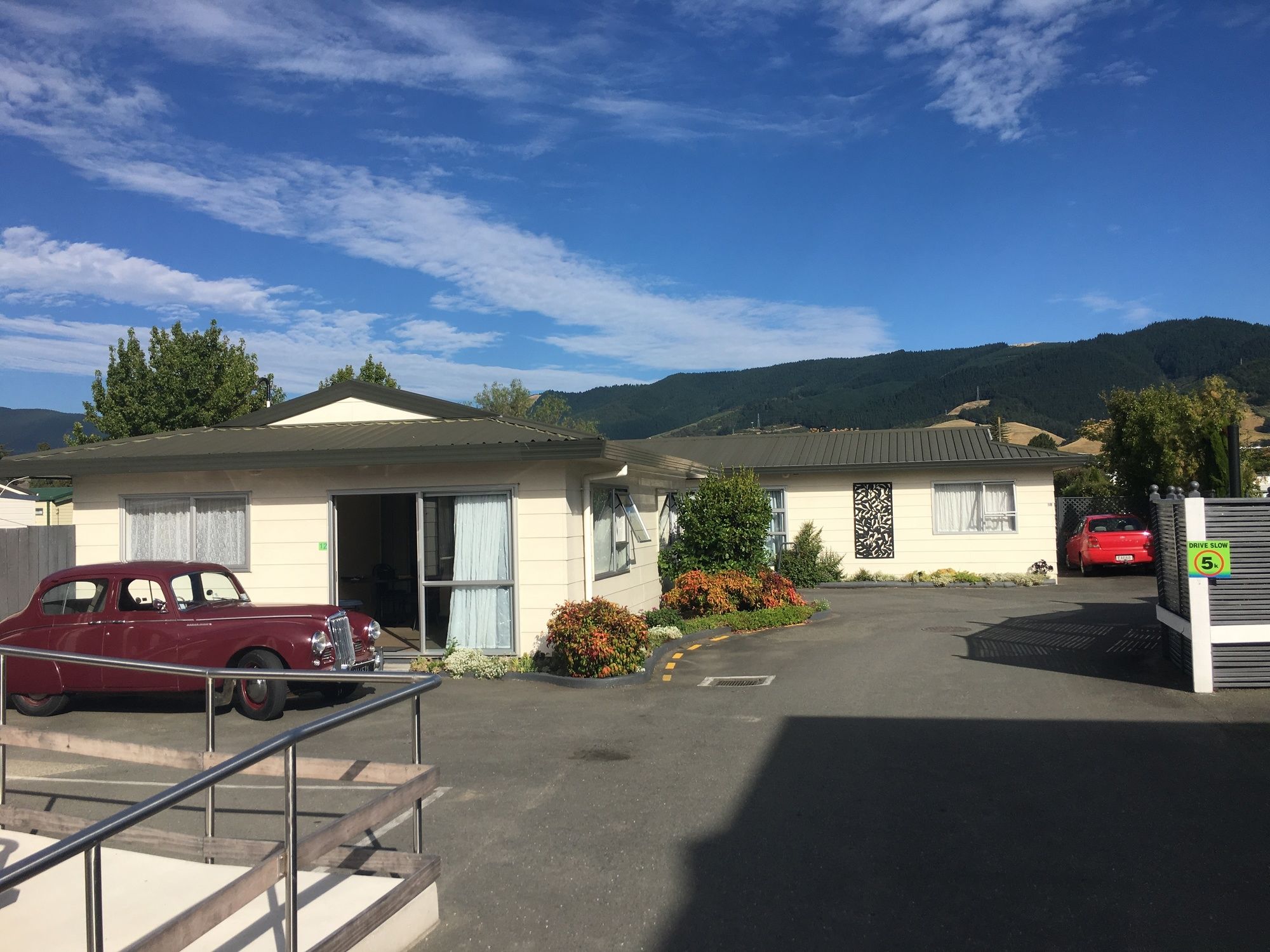 Richmond Motel & Top 10 Holiday Park