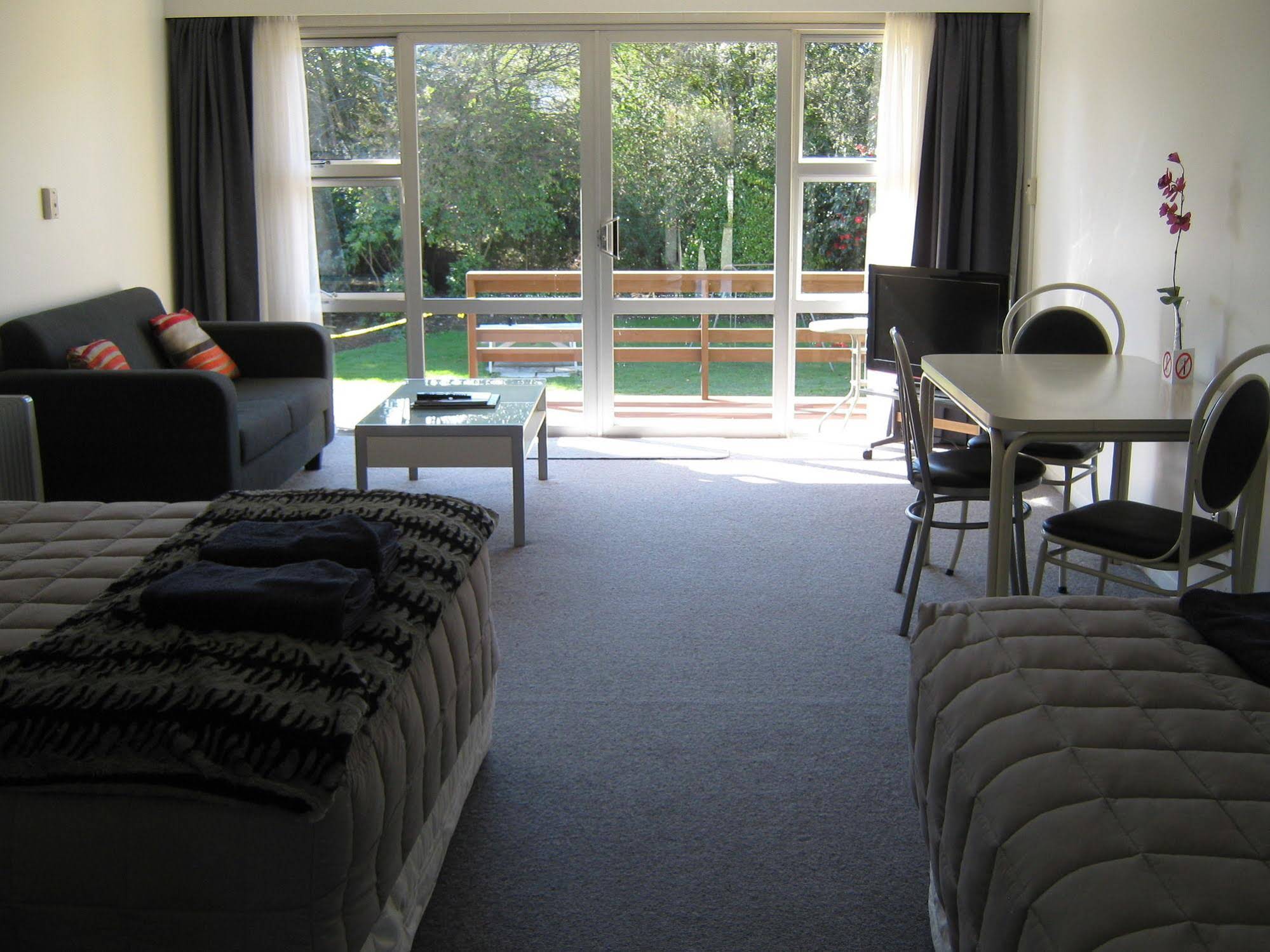 Golden Bay Motel