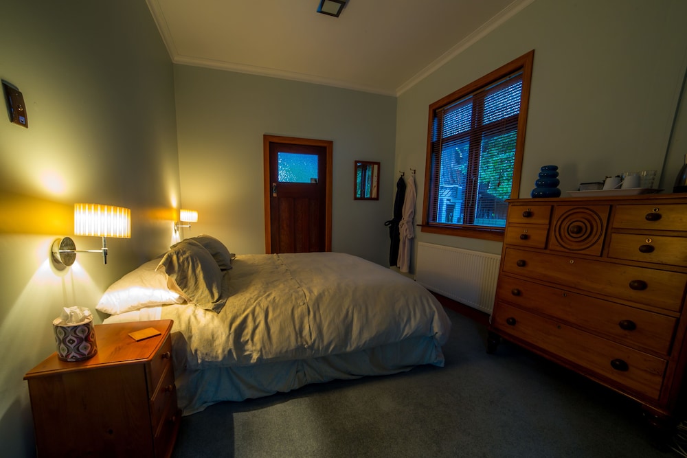 Shady Rest Boutique Luxury Bed & Breakfast