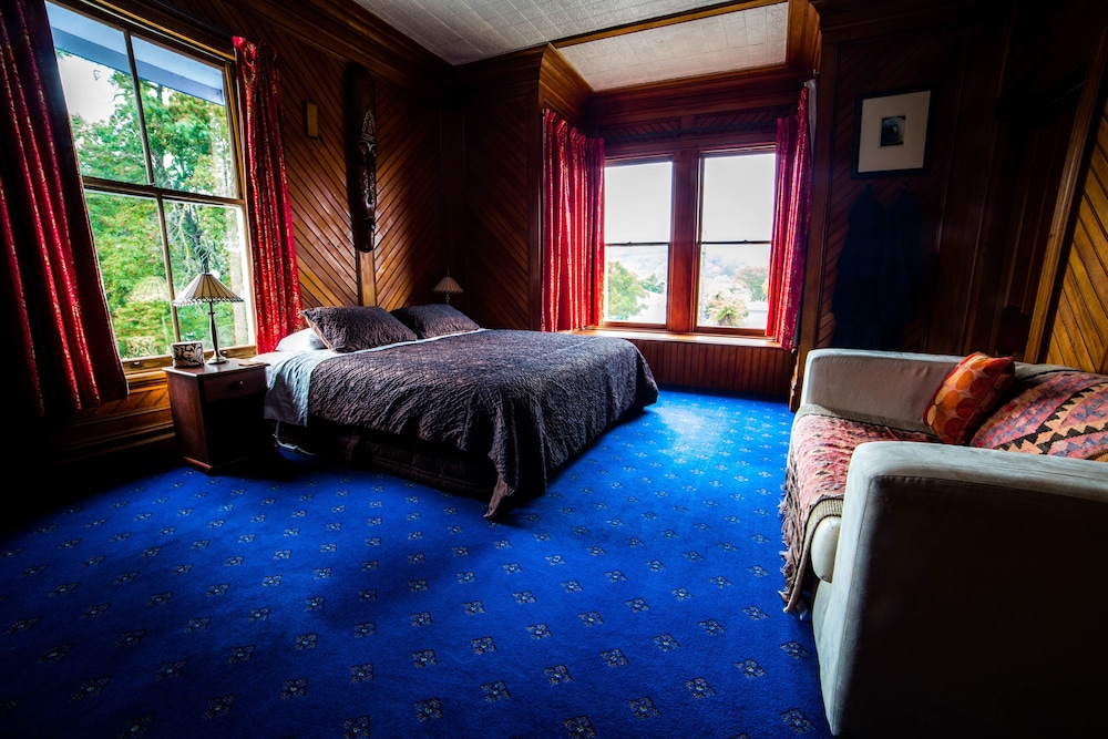 Shady Rest Boutique Luxury Bed & Breakfast
