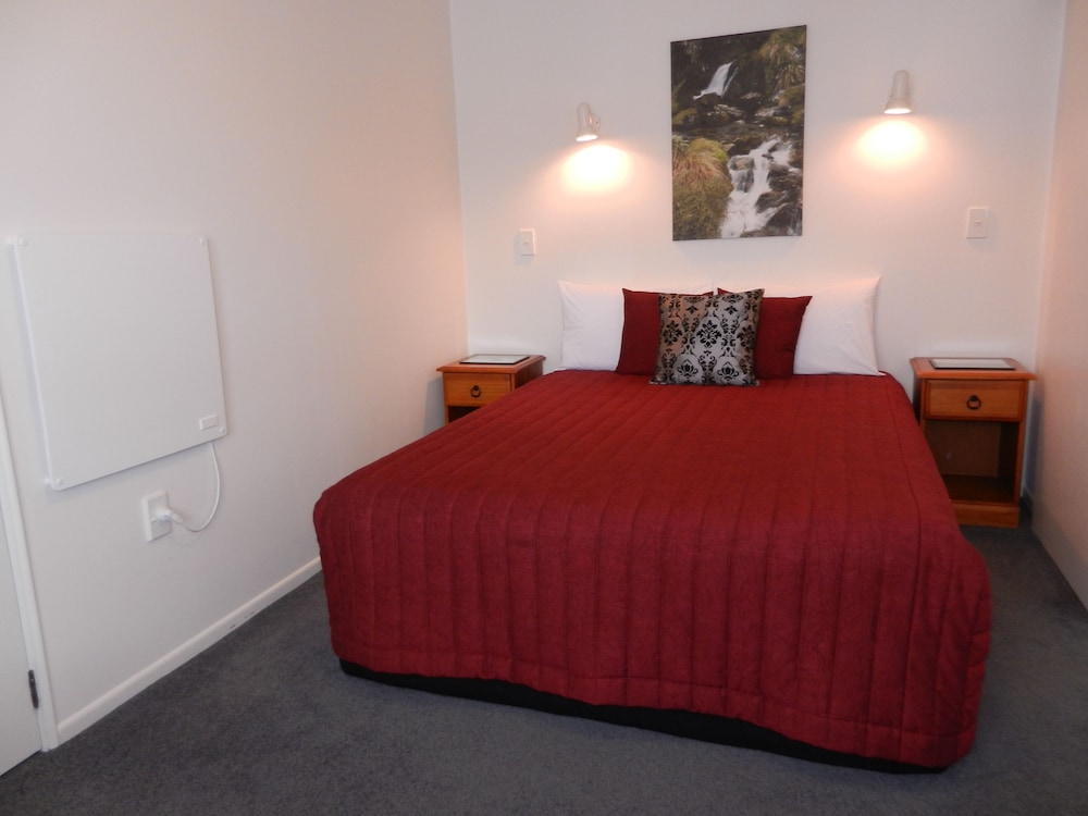 ASURE Amber Court Motel Te Anau