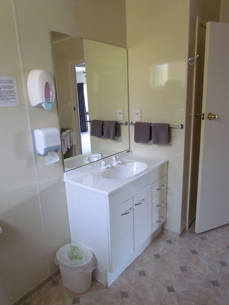 ASURE Amber Court Motel Te Anau