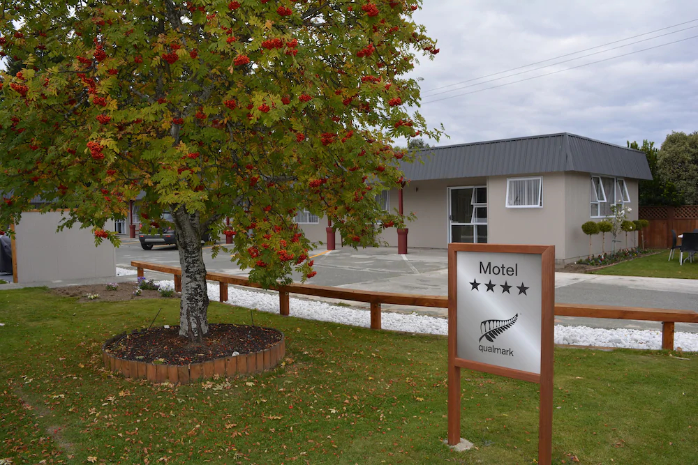 ASURE Amber Court Motel Te Anau