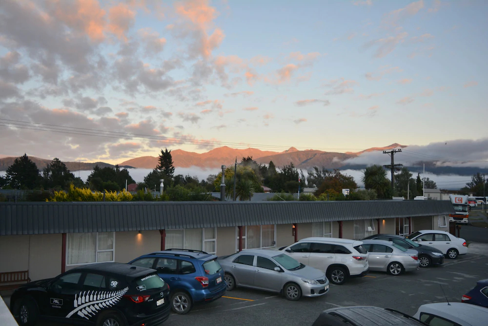ASURE Amber Court Motel Te Anau