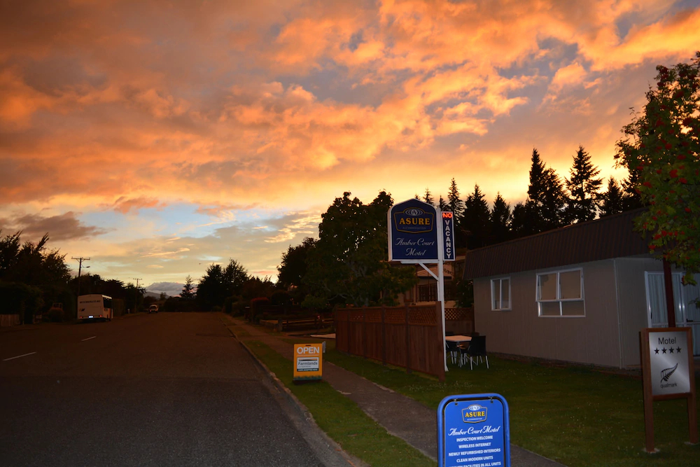 ASURE Amber Court Motel Te Anau