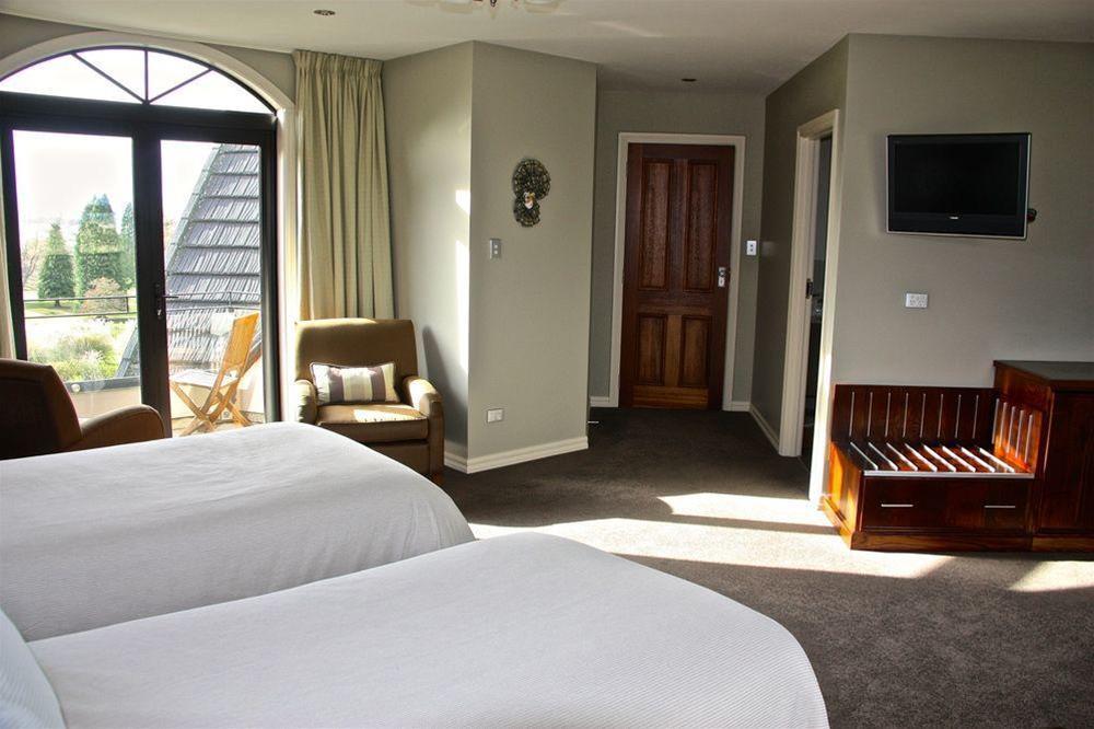 Dock Bay Lodge