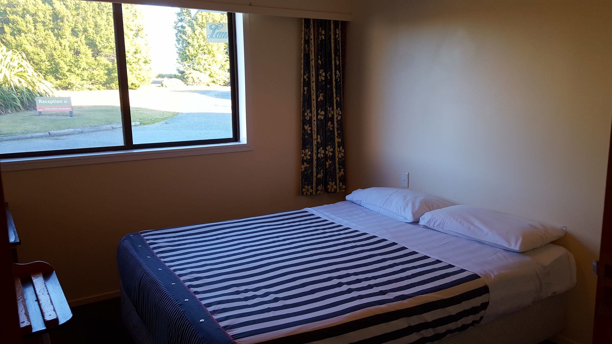 Fiordland National Park Lodge