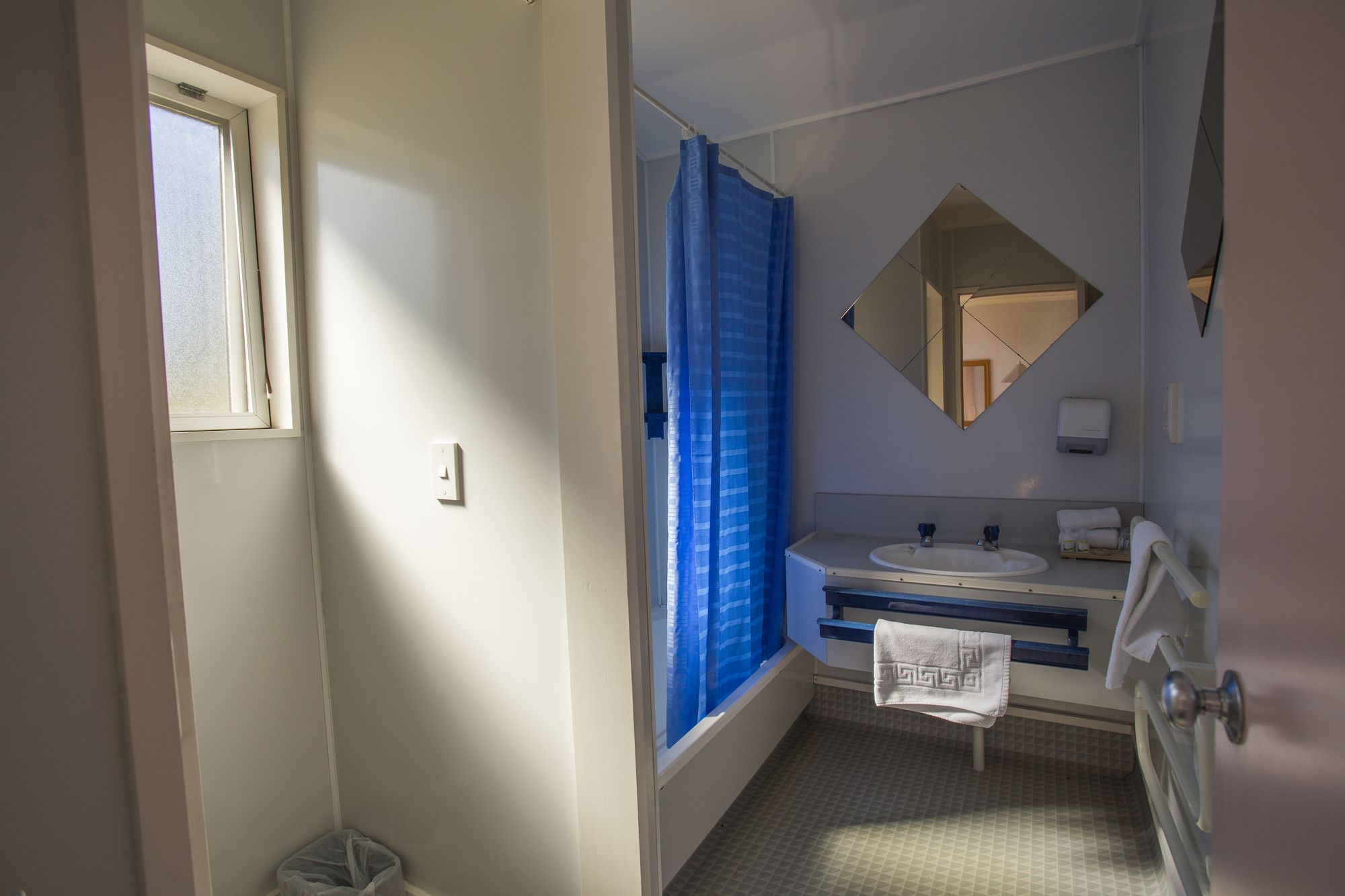 Fiordland National Park Lodge
