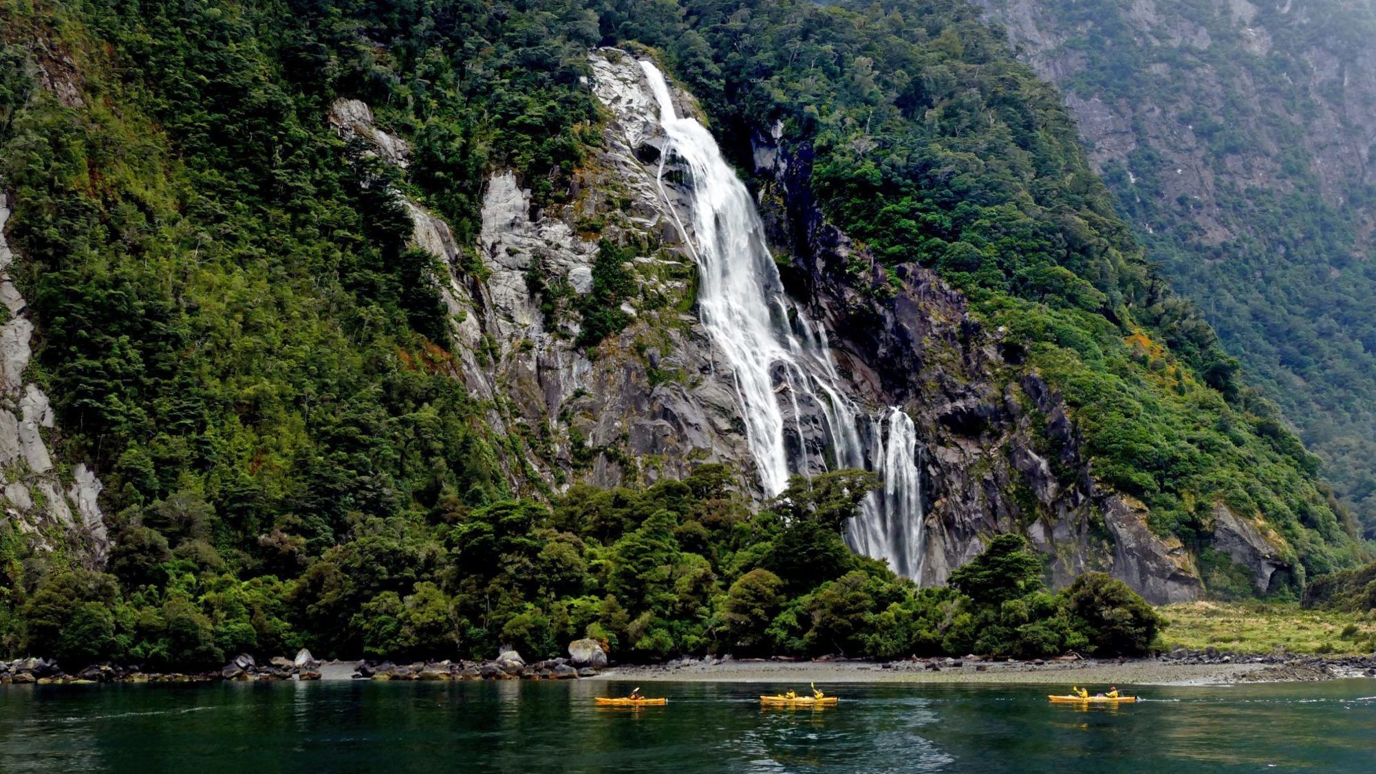 Fiordland National Park Lodge