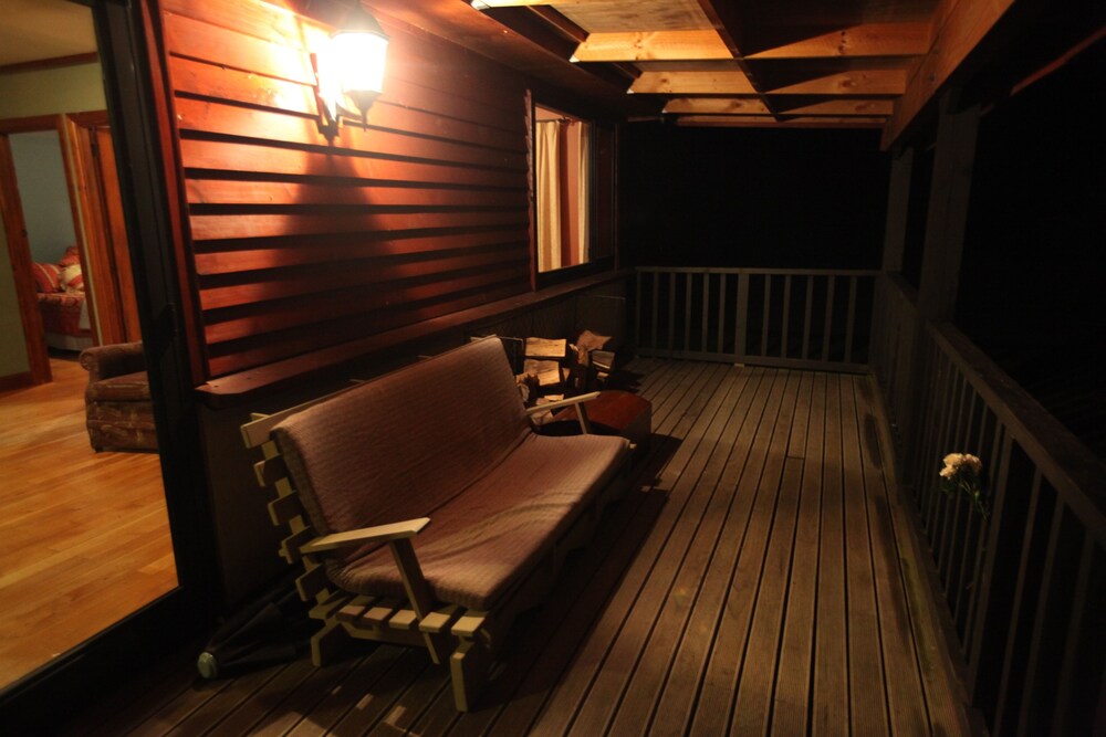 Kepler Oaks Chalet
