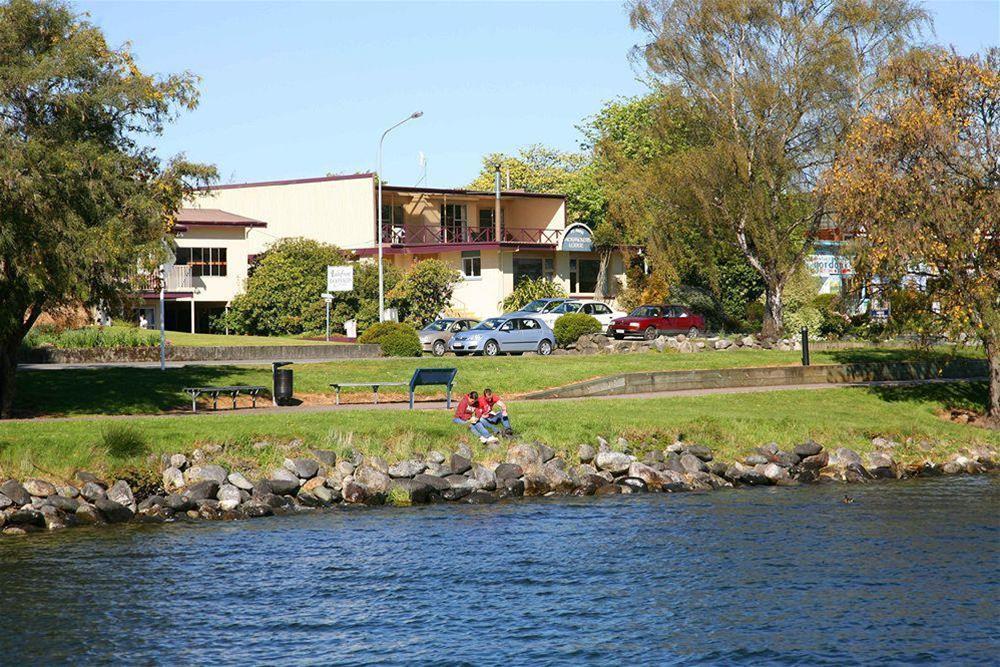 Te Anau Lakefront Backpackers