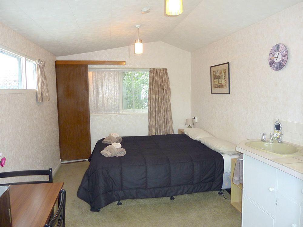 Anchor Motel & Timaru Backpackers
