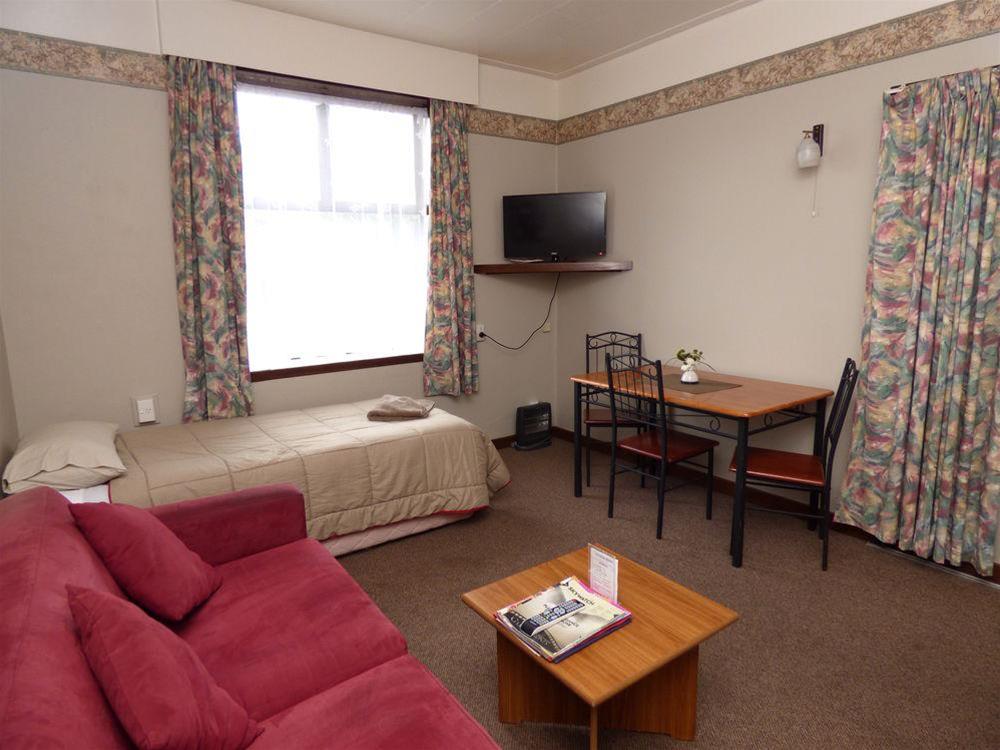 Anchor Motel & Timaru Backpackers