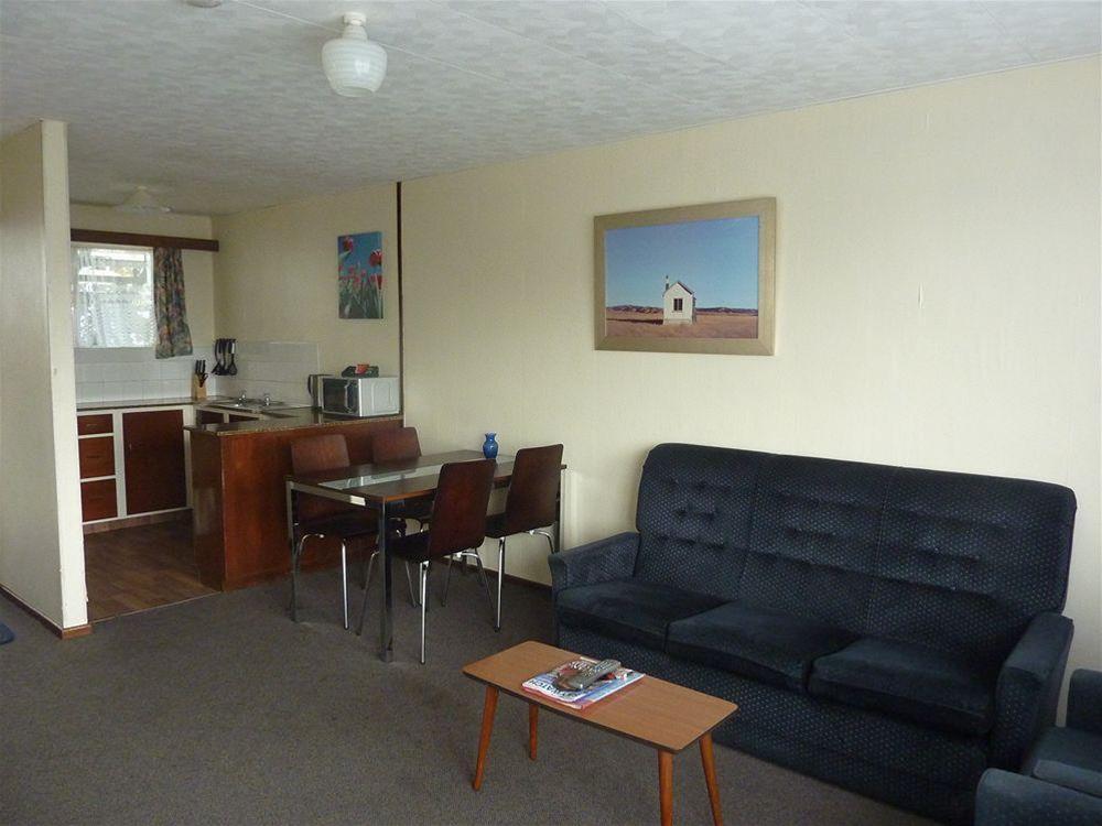Anchor Motel & Timaru Backpackers