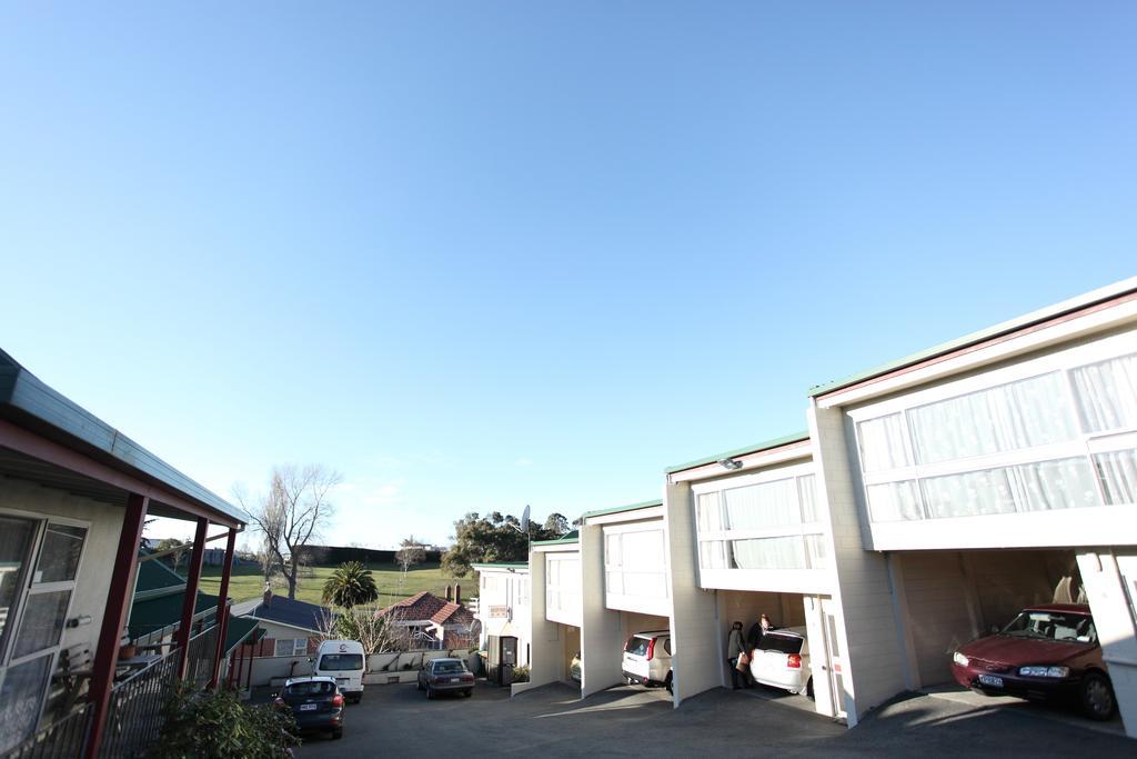 Townhouse Motel