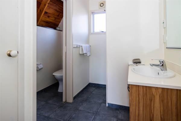 Mountain Chalet Motels