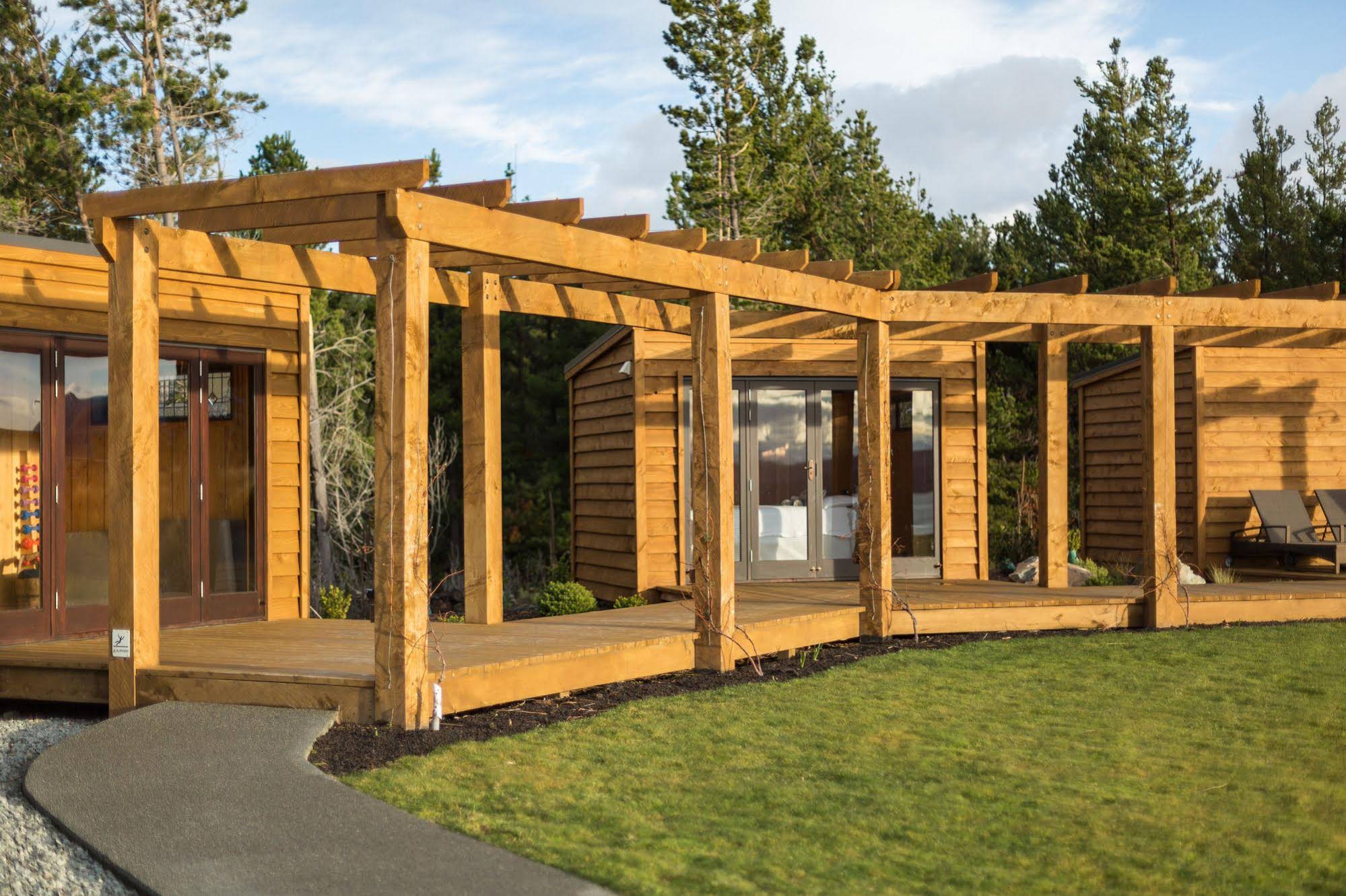 Mt Cook Lakeside Retreat